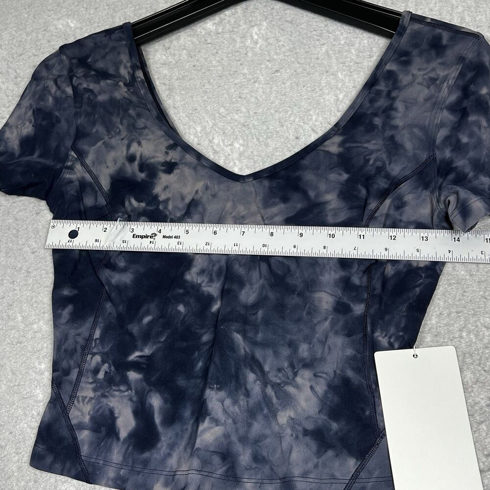 lululemon athletica Navy Tie-Dye Crop Top - Picture 5 of 11